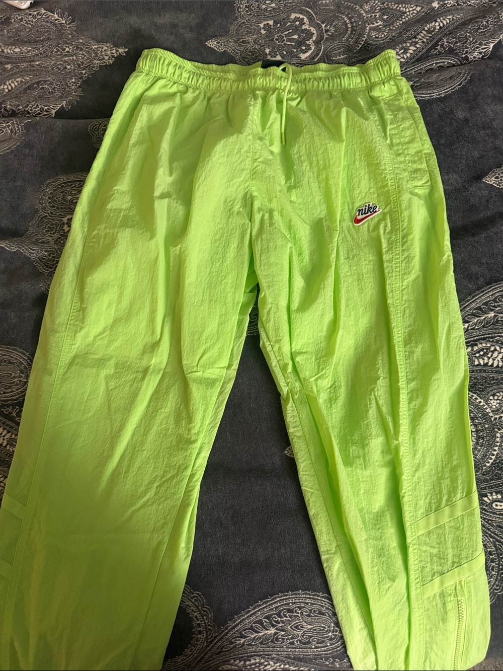 Men Vintage 90,s Nike Neon Lime Two-Piece Windbreaker Set - Picture 5 of 6